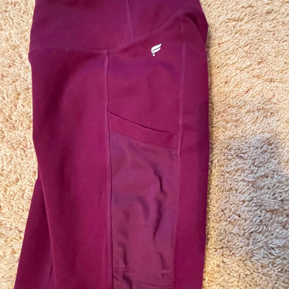 Fabletics capri leggings
